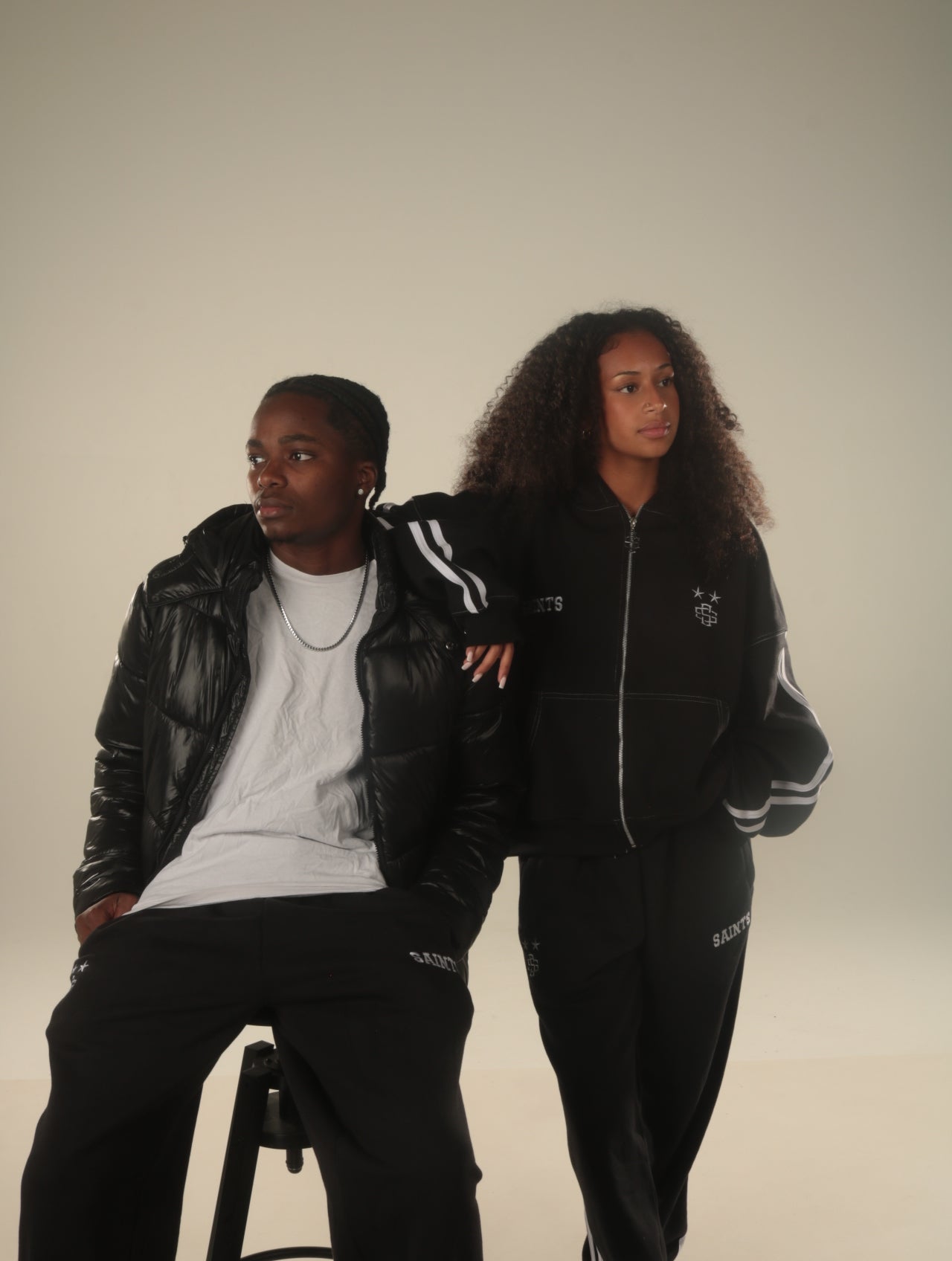 Basic 2000 Zip Up Hoodie Black